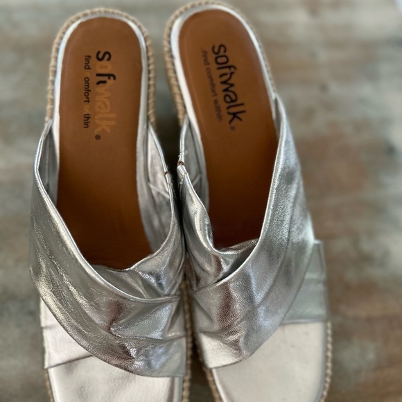 NWOT Softwalk Hasting sandal, silver, tan jute wedge heel, women’s size 9. - Picture 8 of 14